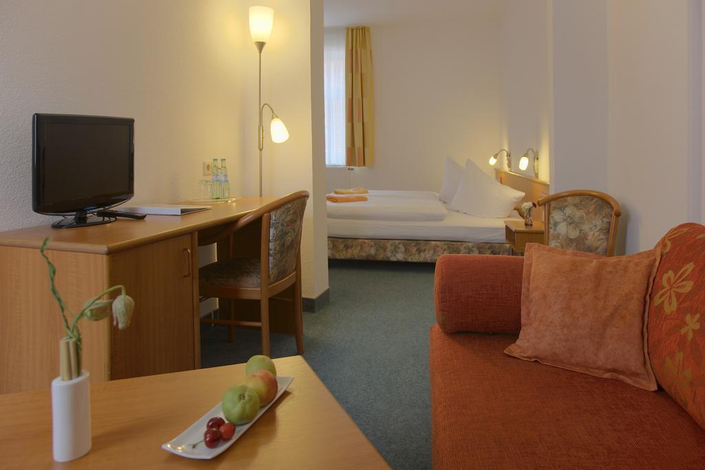 Adler-Hotel Delitzsch Dış mekan fotoğraf